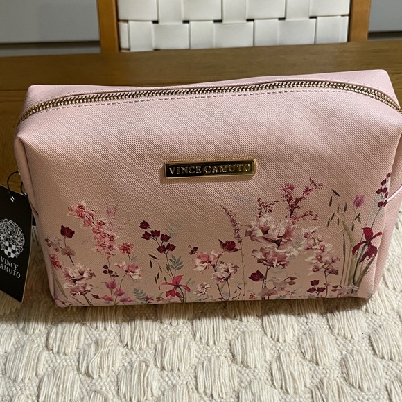 NWT Vince Camuto Blush Floral Cosmetic Bag - Picture 1 of 10